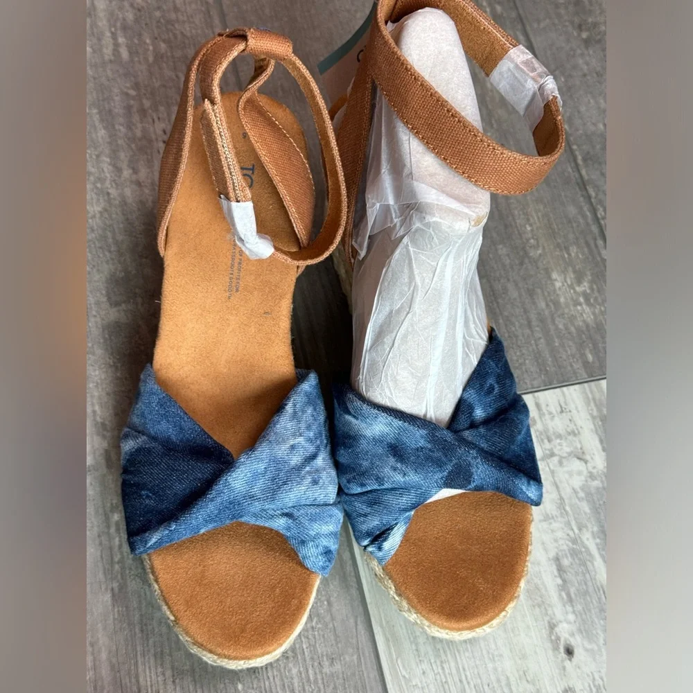 Tom’s Marisela wedge heel sandal espadrille blue NWT size 8.5